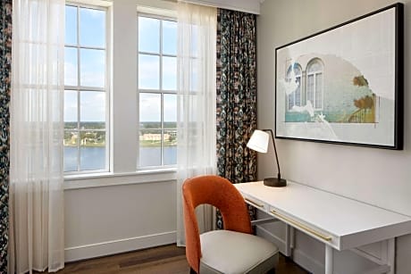 1 KING BED CORNER ROOM WITH LAKE VIEW