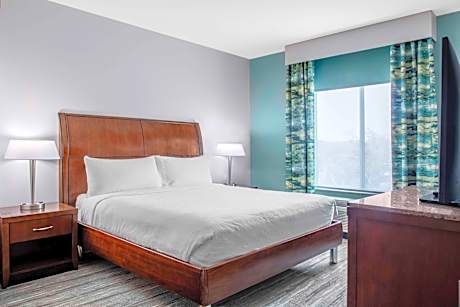 1 KING 1 BDRM STE HEARING ACCESSIBLE