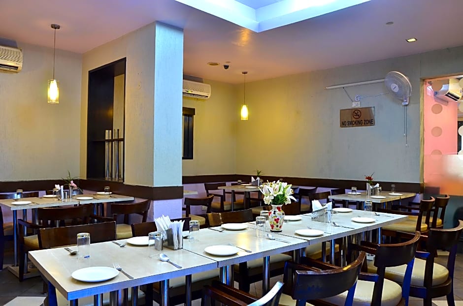 Hotel Tourist Deluxe