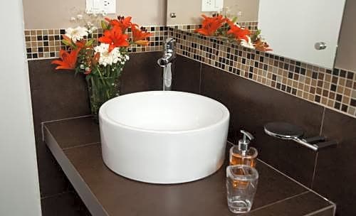 Casa Felicidad B&B Room & Kitchen