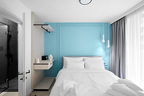 Superior One-Bedroom Apartment