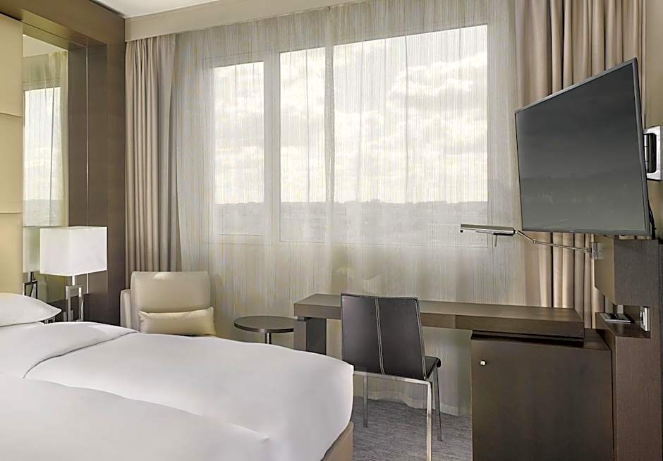 Hyatt Regency Paris Etoile