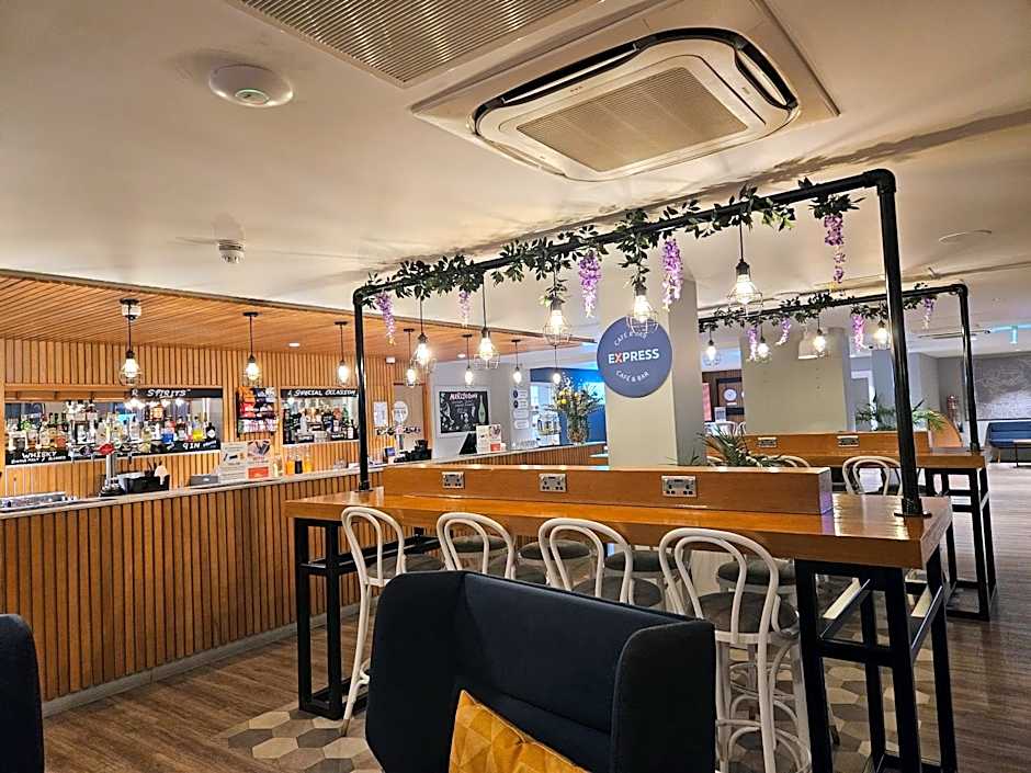 Holiday Inn Express Wigan By IHG