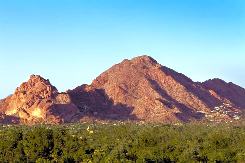 Holiday Inn Express Hotel & Suites Scottsdale - Old Town