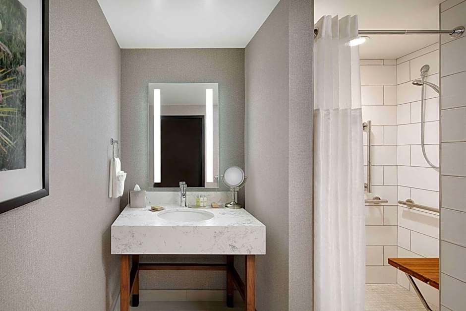 DoubleTree by Hilton Greeley at Lincoln Park