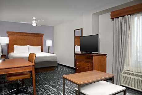 Premium King Studio Suite - Non-Smoking