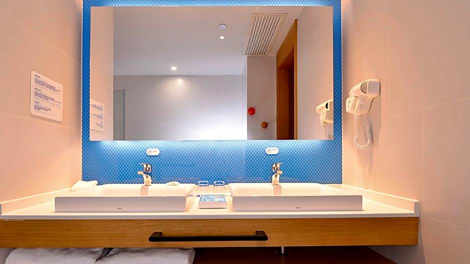 Holiday Inn Express Luanchuan By IHG