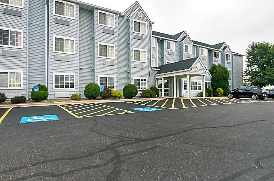 Motel 6-Sycamore, IL