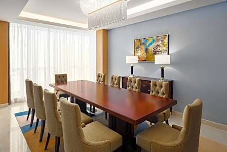 Three Bedroom Tower Suite, 3 Bedroom Suite