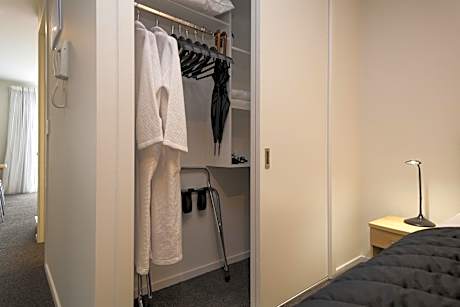 Studio Apartment – Stairs Only Access