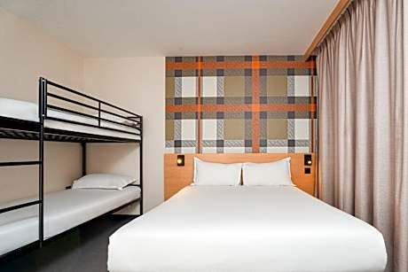 Family Room with Bunkbed and Shower