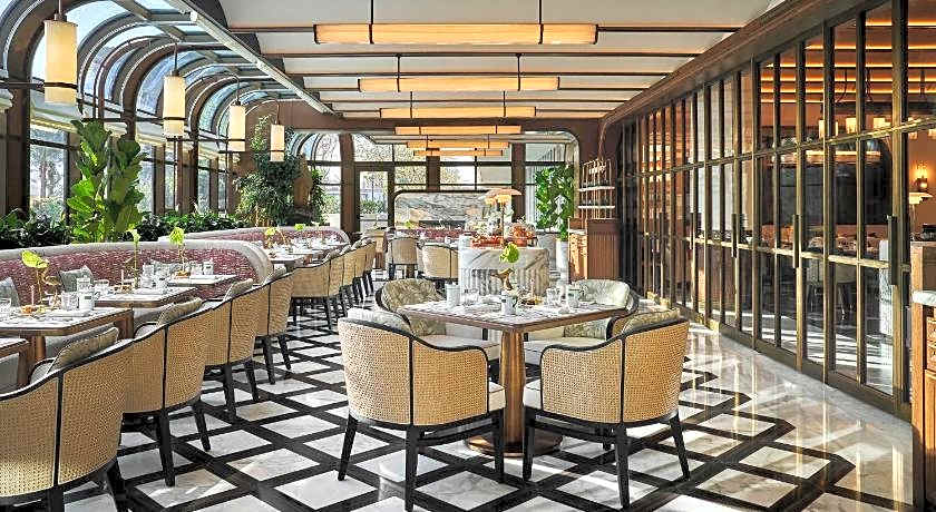 Four Seasons Hotel Riyadh at Kingdom Centre