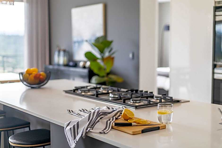 Villa Pacifico - 4BR Hilltop Lux Pool & View