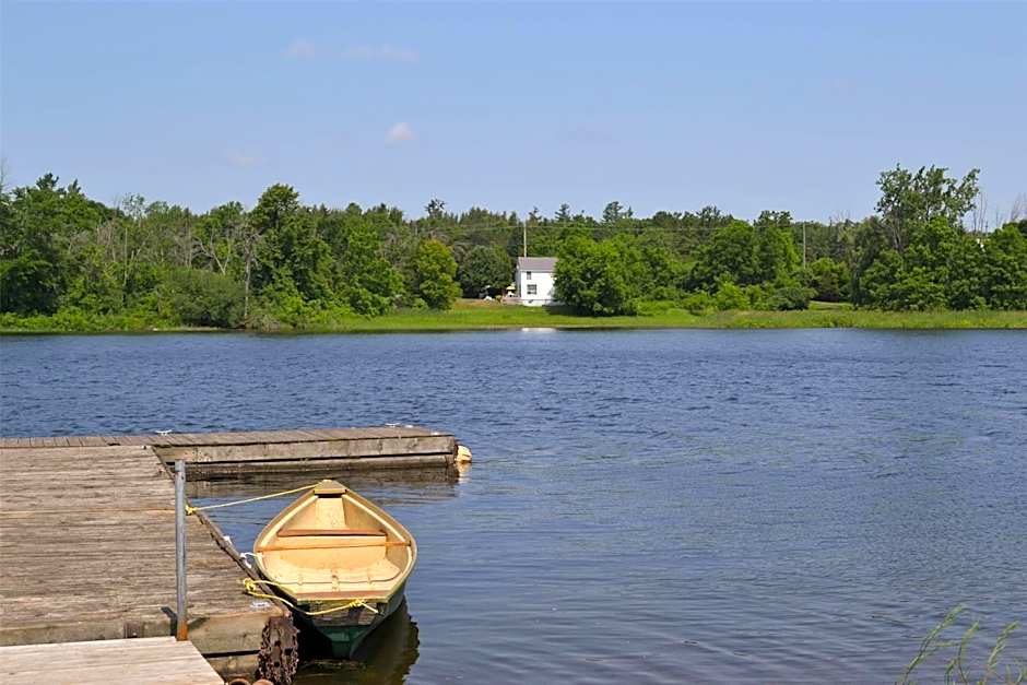 Motel 6 Campbellford, ON