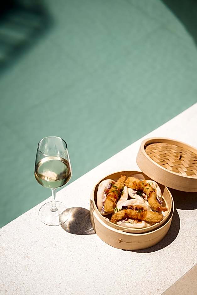 Batis Aero Beachfront Wellbeing Hotel