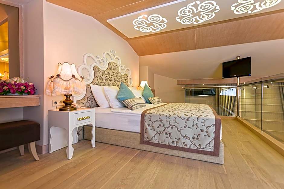 Xperia Saray Beach Hotel