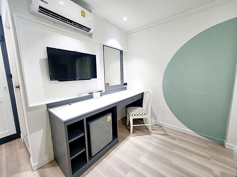 SEATEL Phuket, Patong Beach