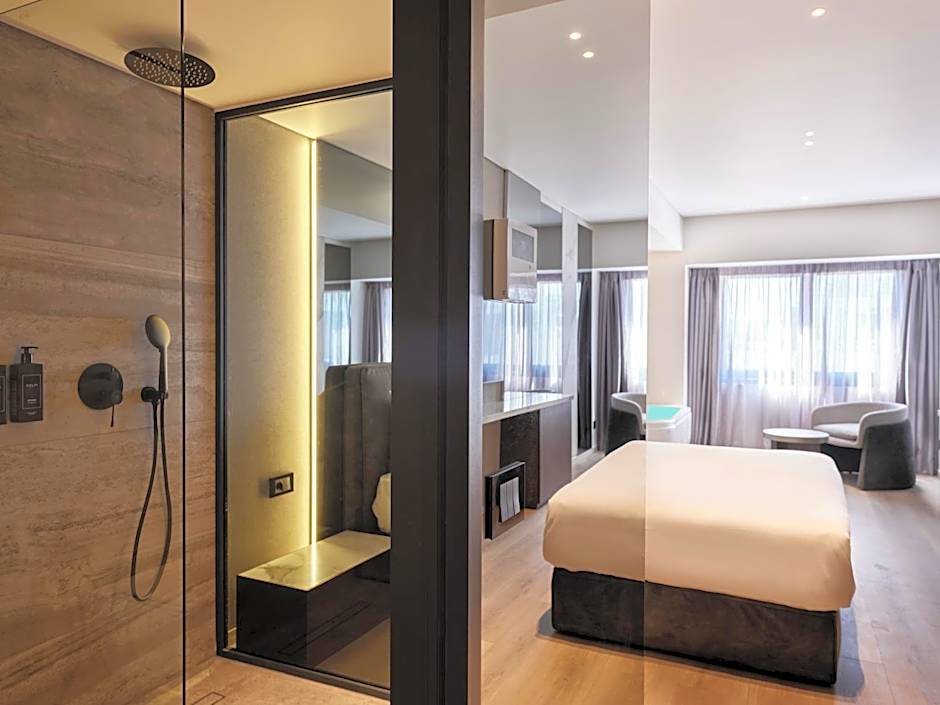 Nur Edge Aparthotel - Acropolis Skyline