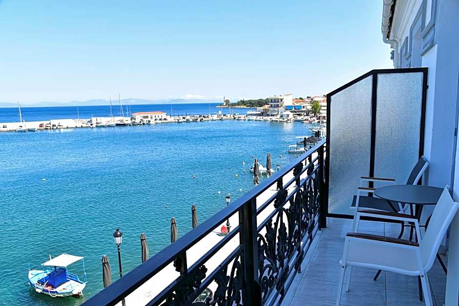 Leonidas Hotel