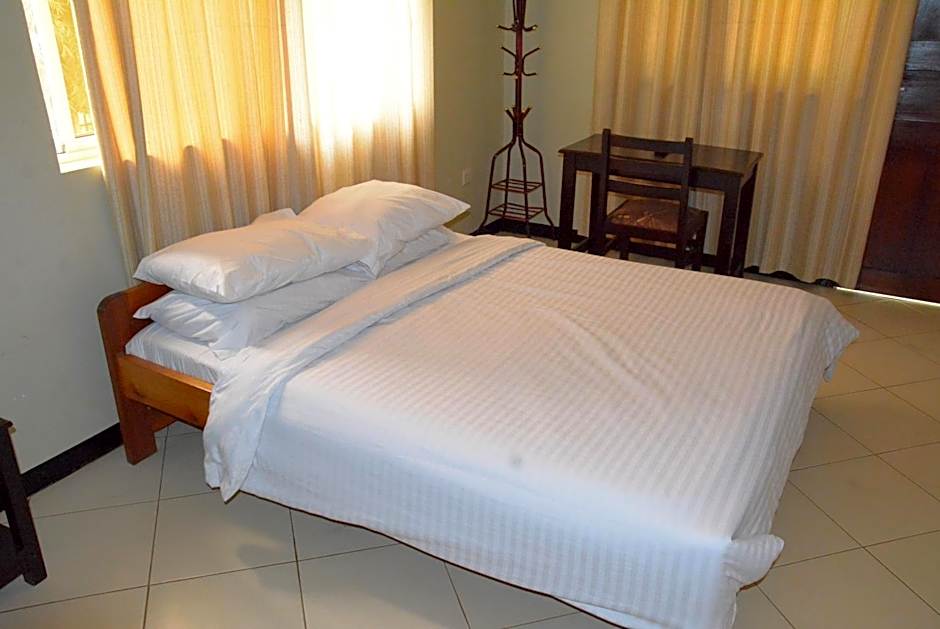 Keys Hotel Mbokomu Branch