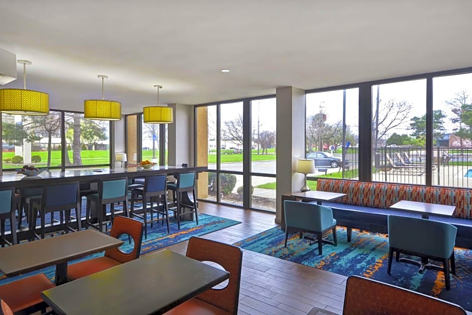 Hampton Inn By Hilton Detroit/Madison Heights/South Troy