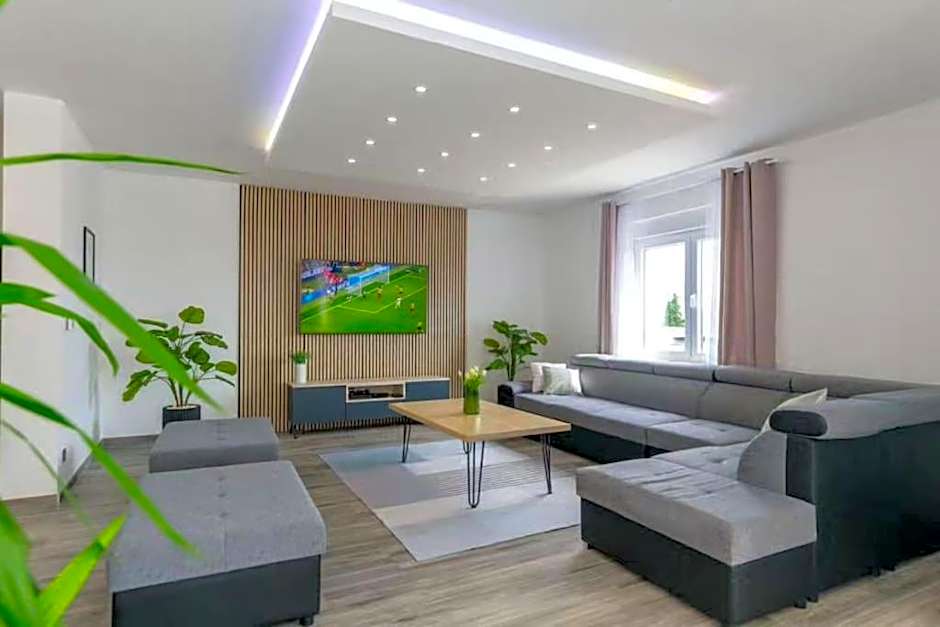 Holiday home "Villa Blue Lake" - Private Heated pool, Hotube