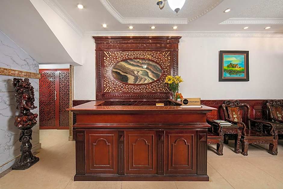 Little Diamond Hotel