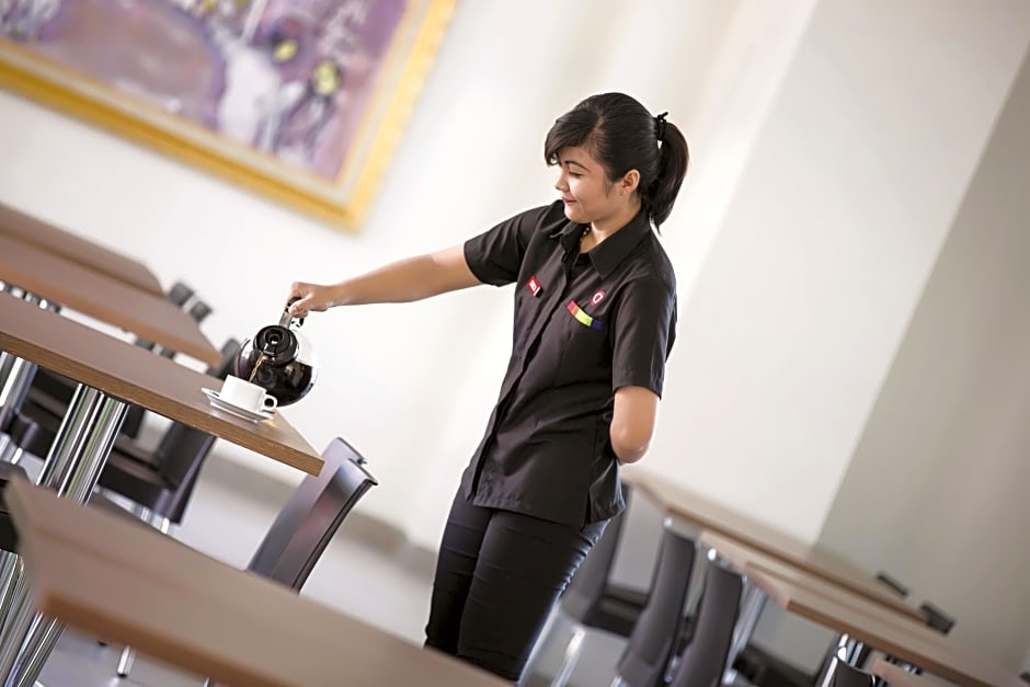 Amaris Hotel Darmo - Surabaya