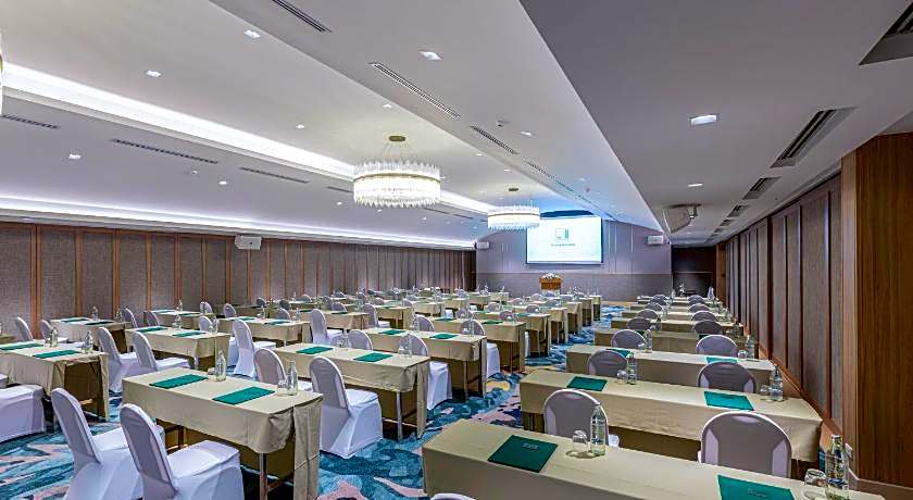 Phuket Merlin Hotel