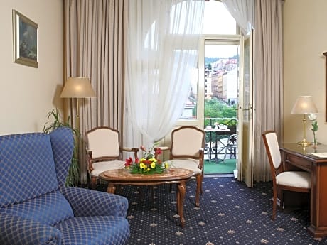 Double Balcony