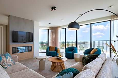 Two-Bedroom Apartment with City View