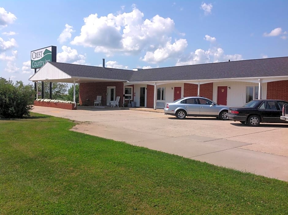 Crest Country Inn