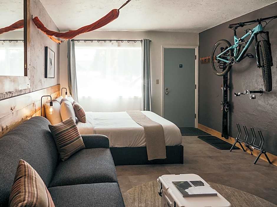 Summit View Inn