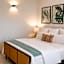 Flamboyan Hotel & Residences
