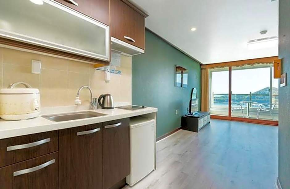 Namhae Season Hotel