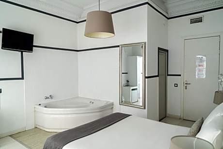 Double Room with Spa Bath