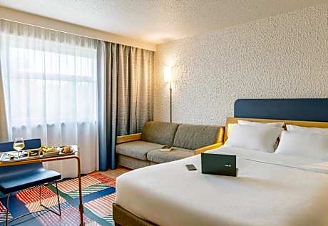 Comfort Room - 1 double bed and 2-seater sofa bed