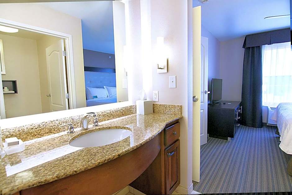 Homewood Suites By Hilton Fargo, Nd