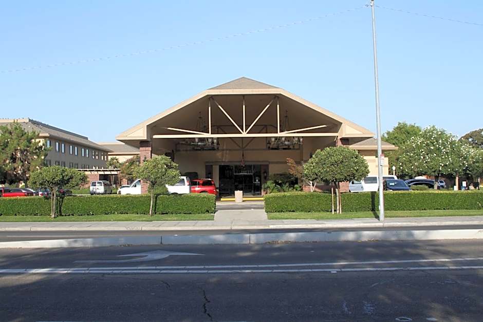 University Square Hotel