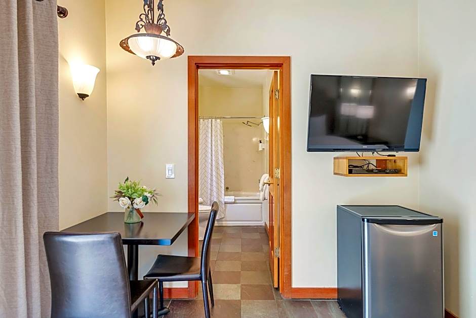 Sonoma Coast Villa and Spa