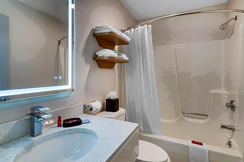 Baldwin Inn & Suites, SureStay Collection by Best Western