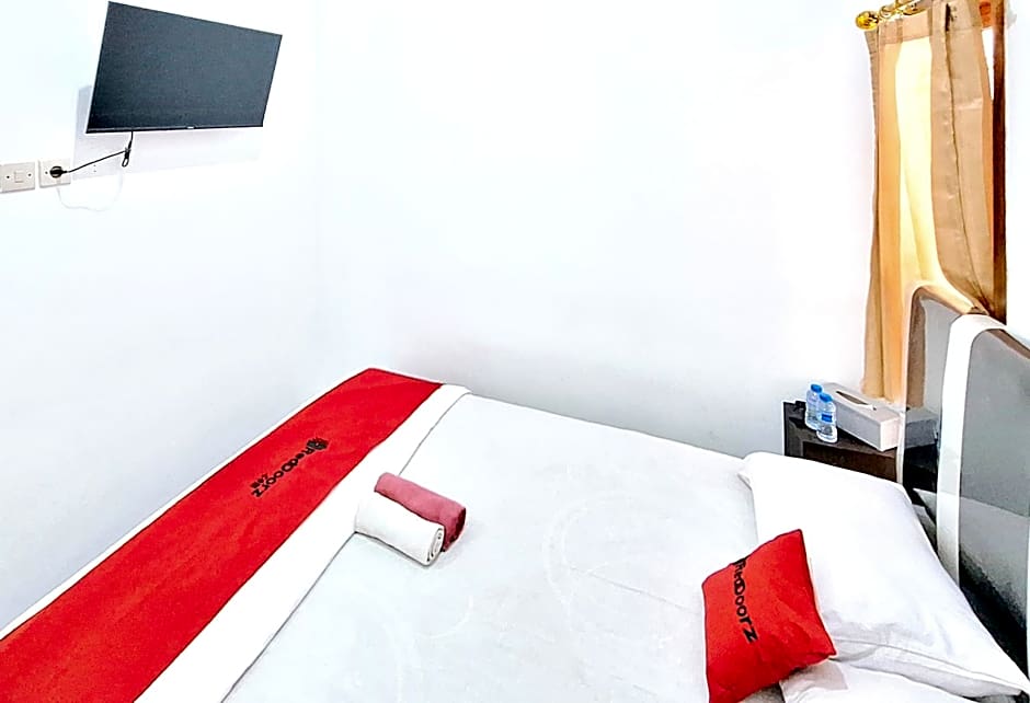 RedDoorz at Queen Asri Premium