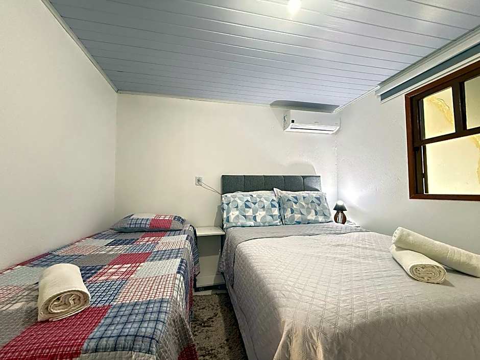 BS01- Casa com Piscina Aquecida e Churrasqueira