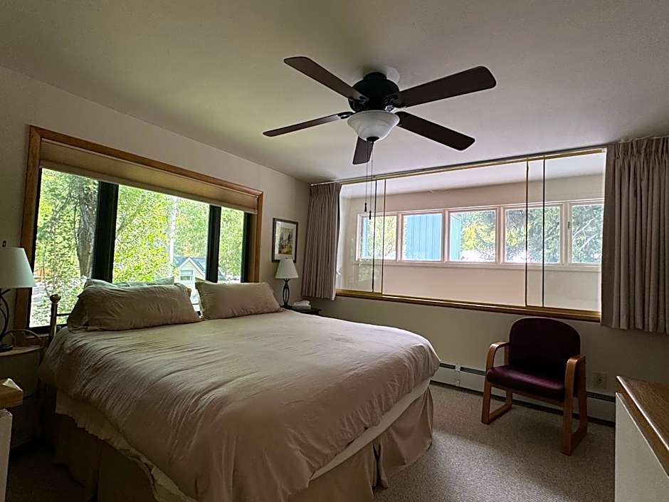 Shadow Mountain Lodge