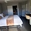 Sunkist B & B