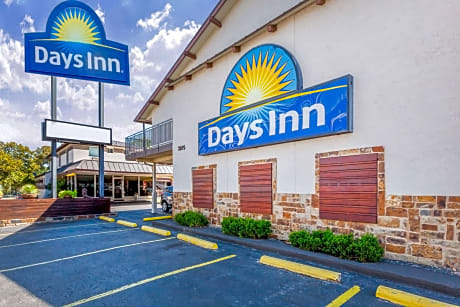 Days Inn by Wyndham Austin/University/Downtown