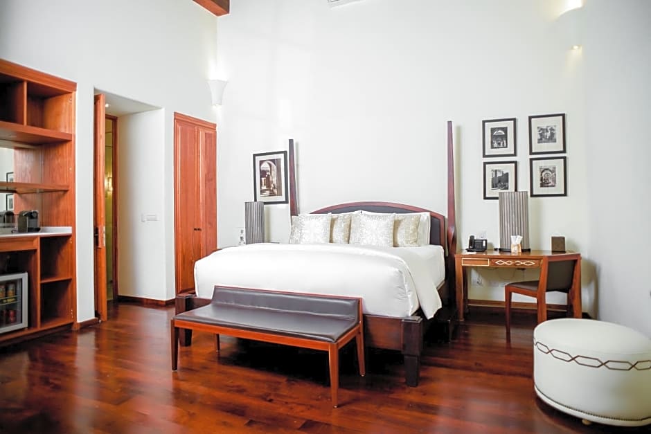 HOTEL CASA BLANCA 7