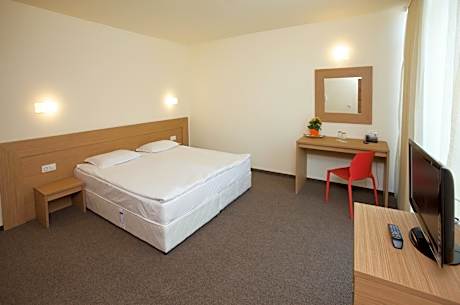 Budget Double or Twin Room (no balcony)