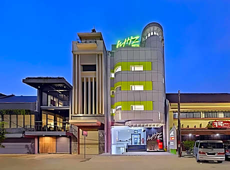 Hotel Urban Falatehan Blok M