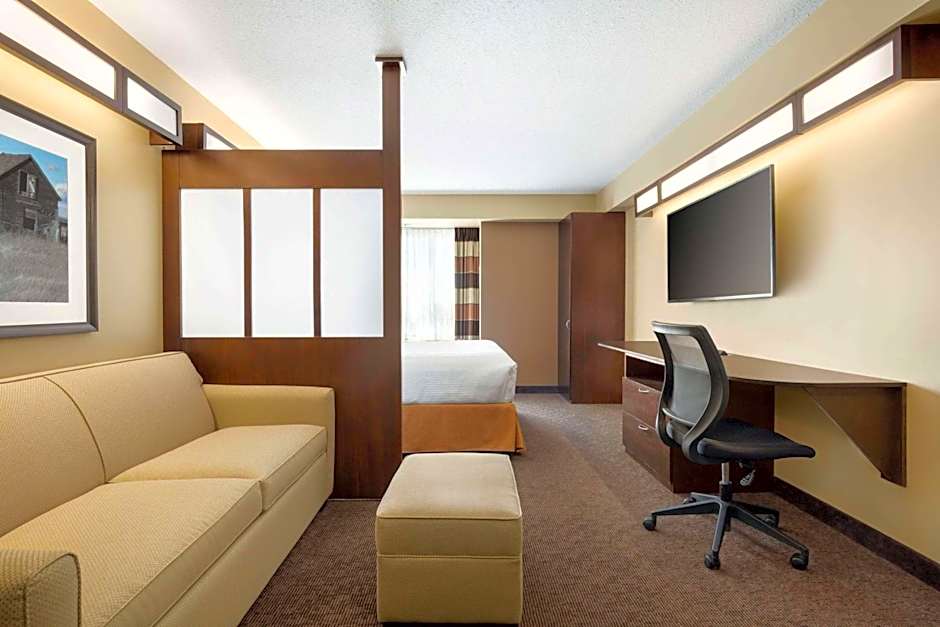 Microtel Inn & Suites by Wyndham Weyburn